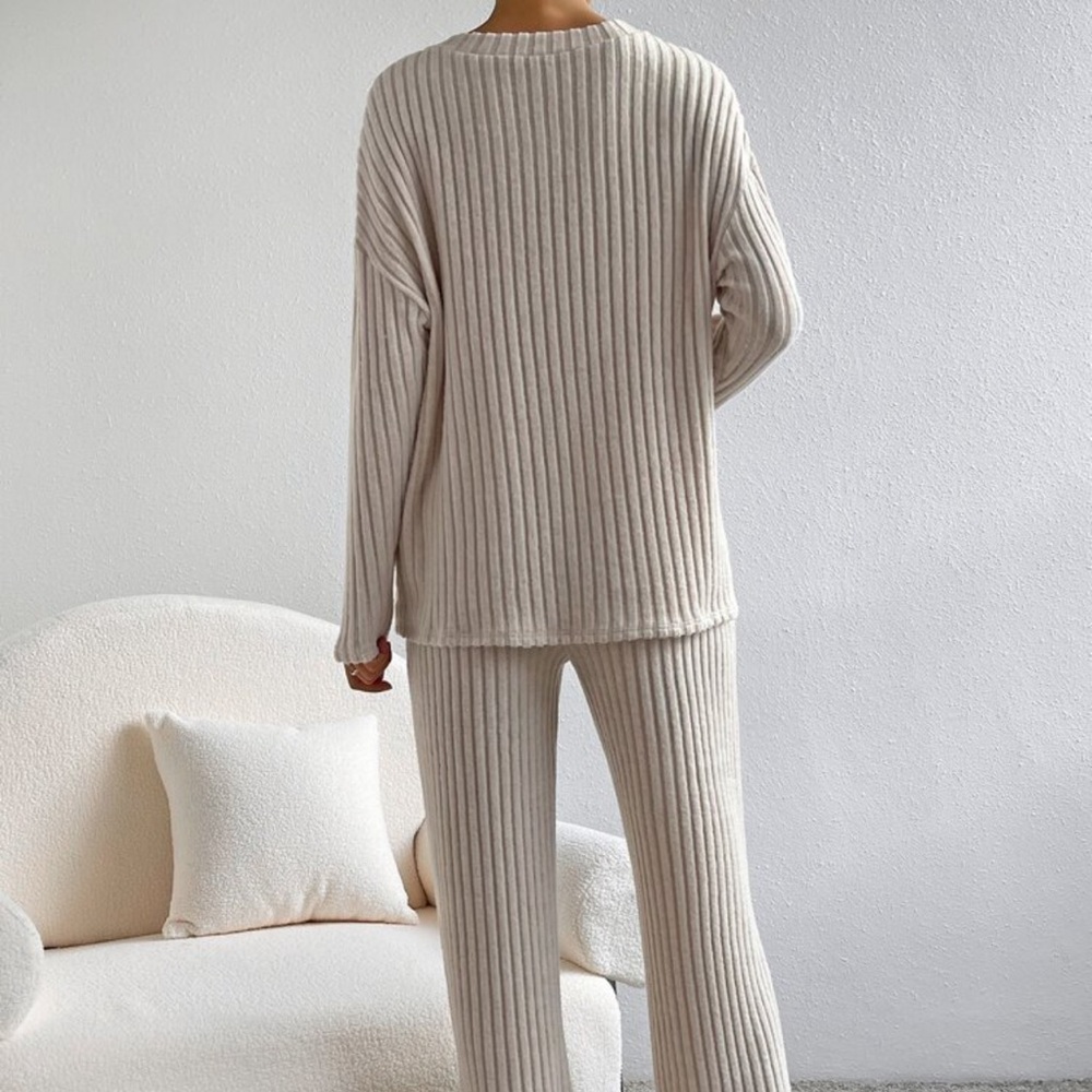 Cozy Ribbed Knit Lounge Set in Cream - Picture 3 of 5